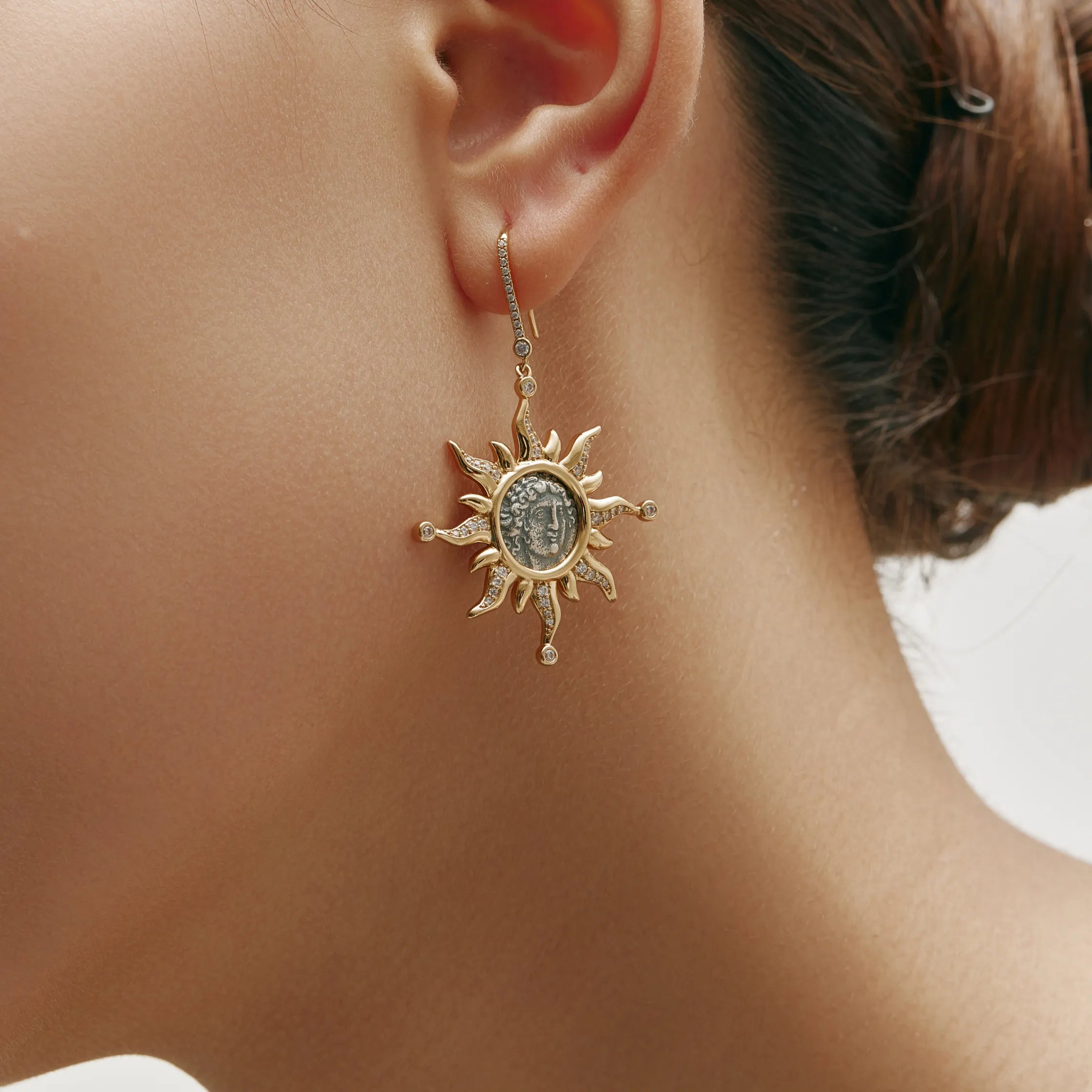 Solis Set Sunburst Medallion Necklace and Earrings Set