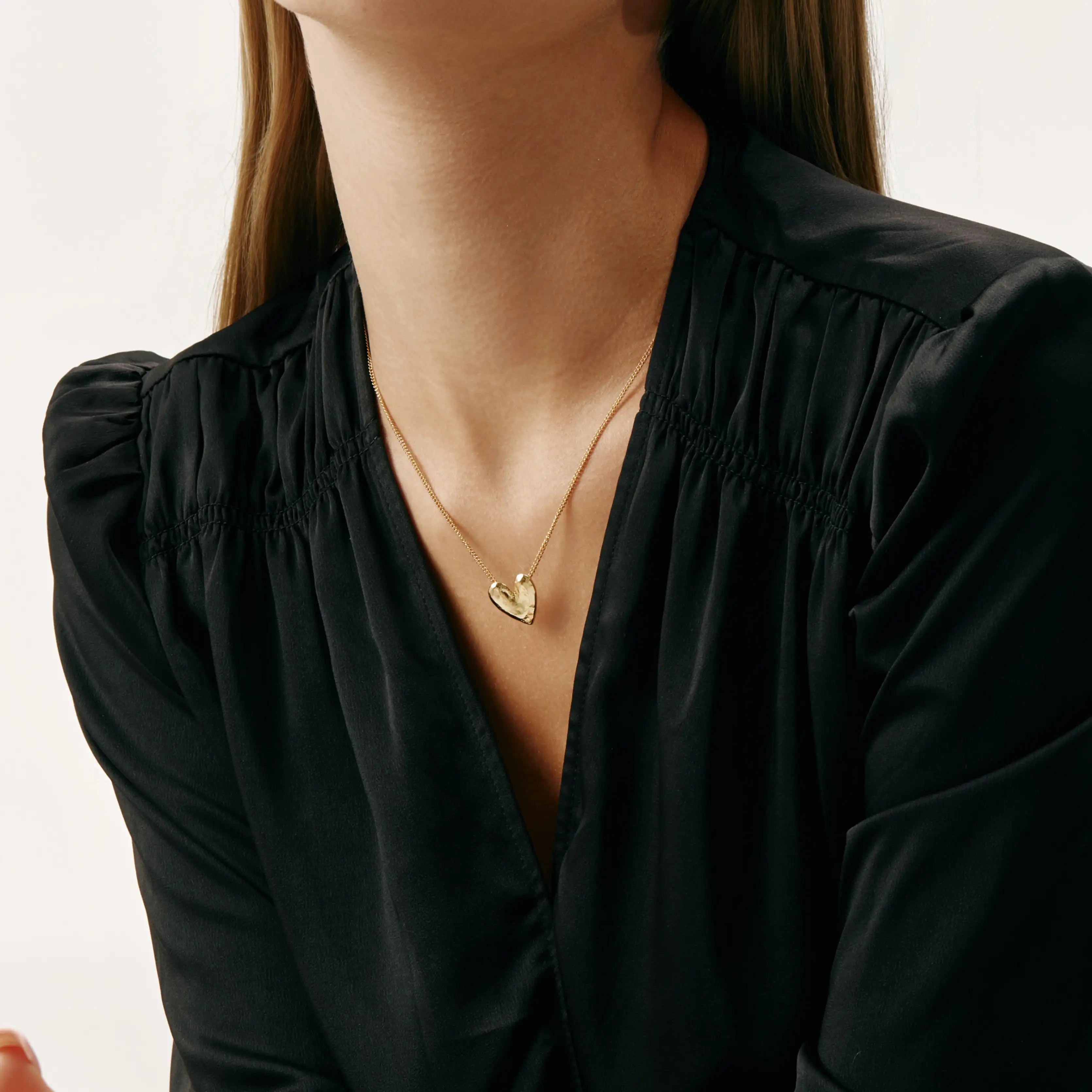 Amara Necklace Gold Heart Pendant Necklace