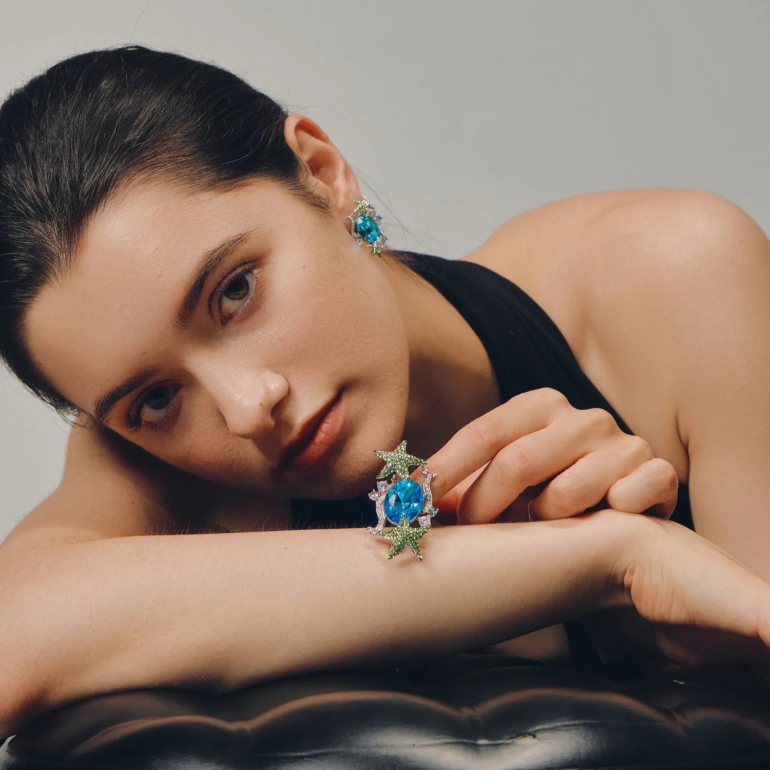 Aqua Stella Brooch: Jelly Sea Starfish Crystal Brooch