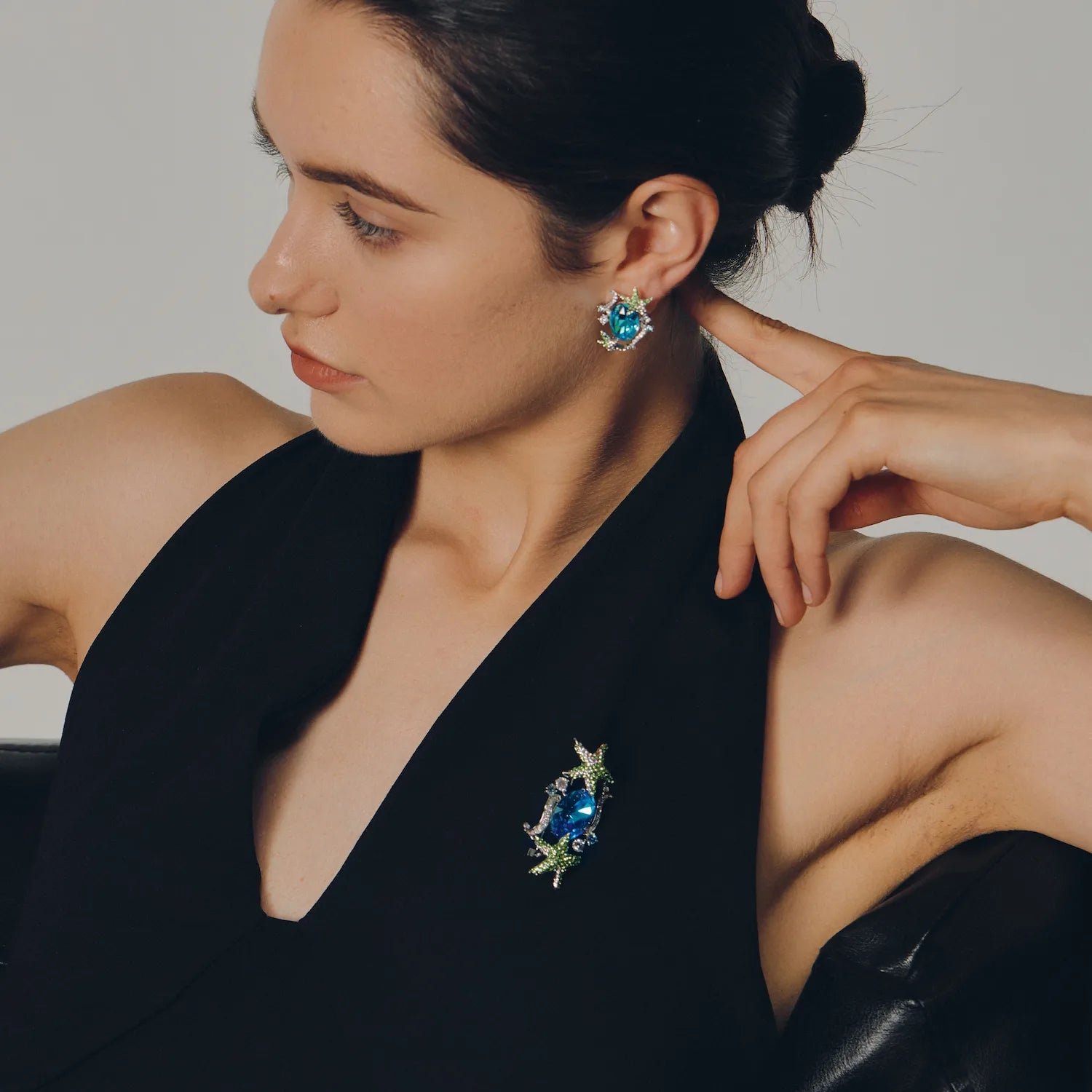 Aqua Stella Brooch: Jelly Sea Starfish Crystal Brooch