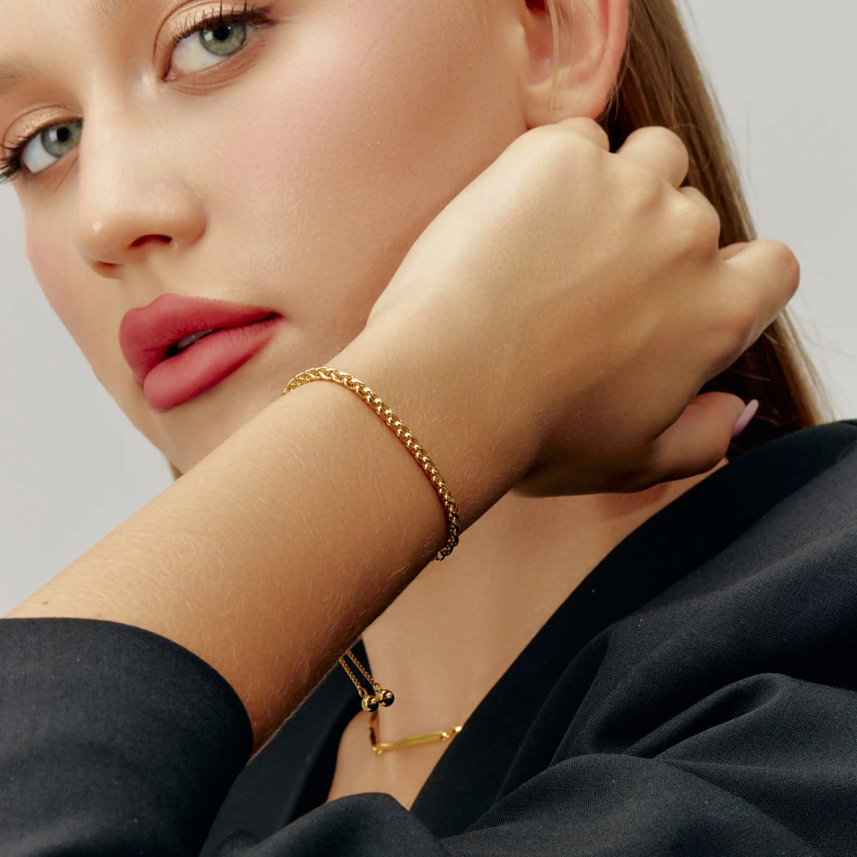 Aurea Adjustable Chain Bracelet with Bold & Fine Link Contrast