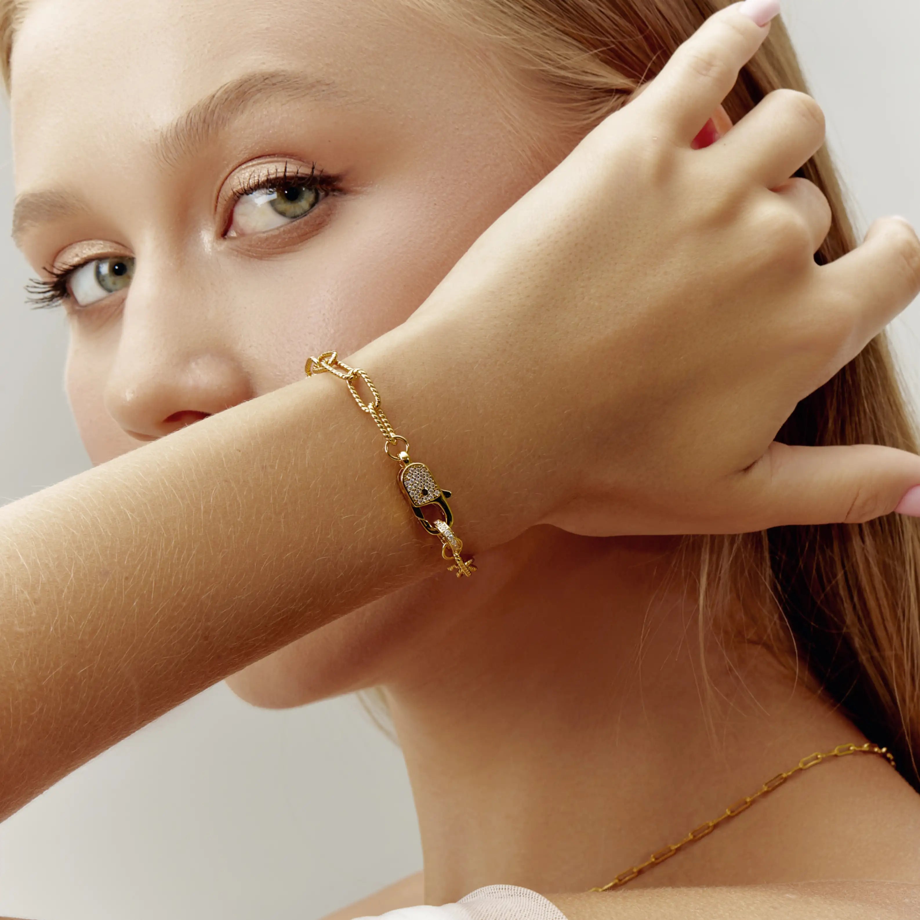 Forte Bracelet Gold Chain Link Bracelet with Pave Clasp