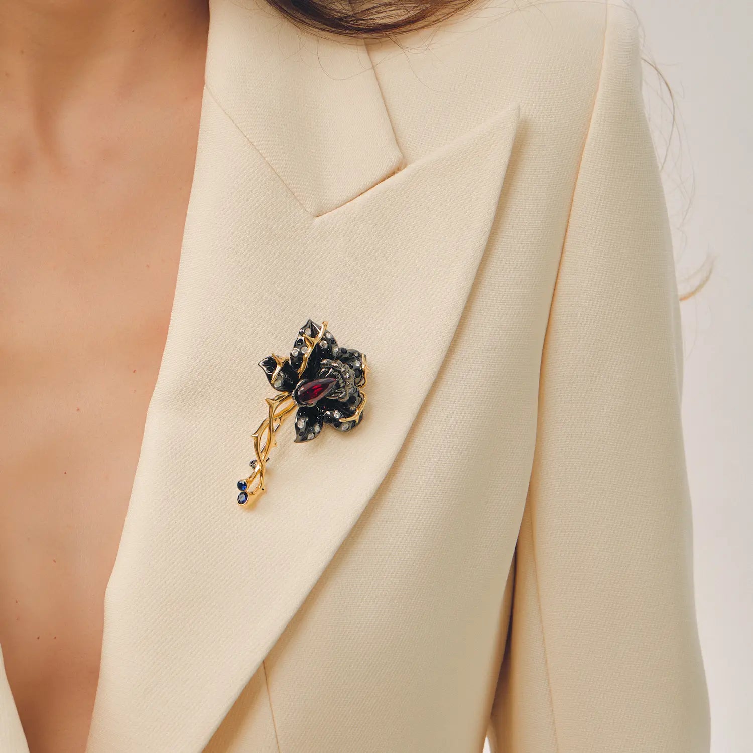 Mordens Carnivorous Flower Brooch — The Beauty That Bites