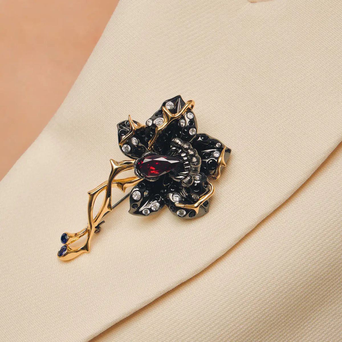Mordens Carnivorous Flower Brooch — The Beauty That Bites