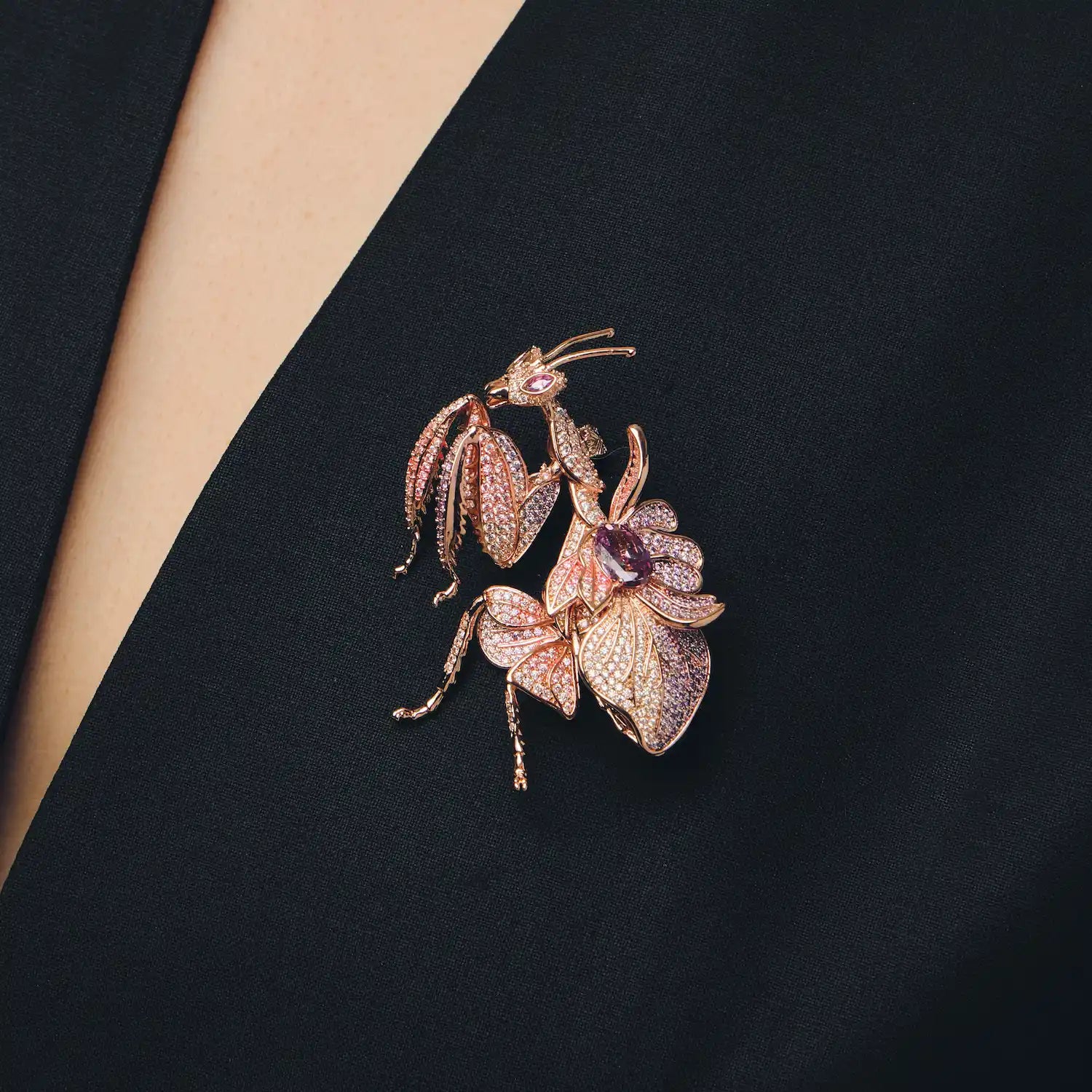 Orchidea Pink Mantis Brooch — The Art of Disguise